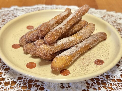 カリッ&もっちり!シナモンシュガーの☆チュロス